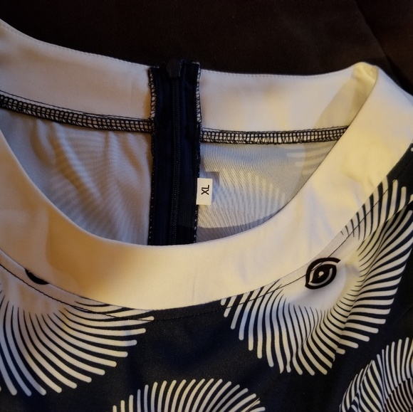 Short sleeve dress, size xl, worn only once. - Picture 3 of 3